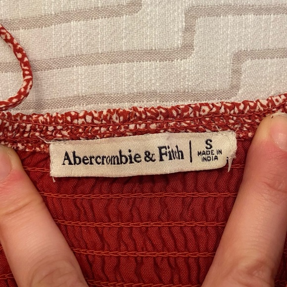 Abercrombie & Fitch Red Floral Tie Sleeve Tank - Picture 2 of 3